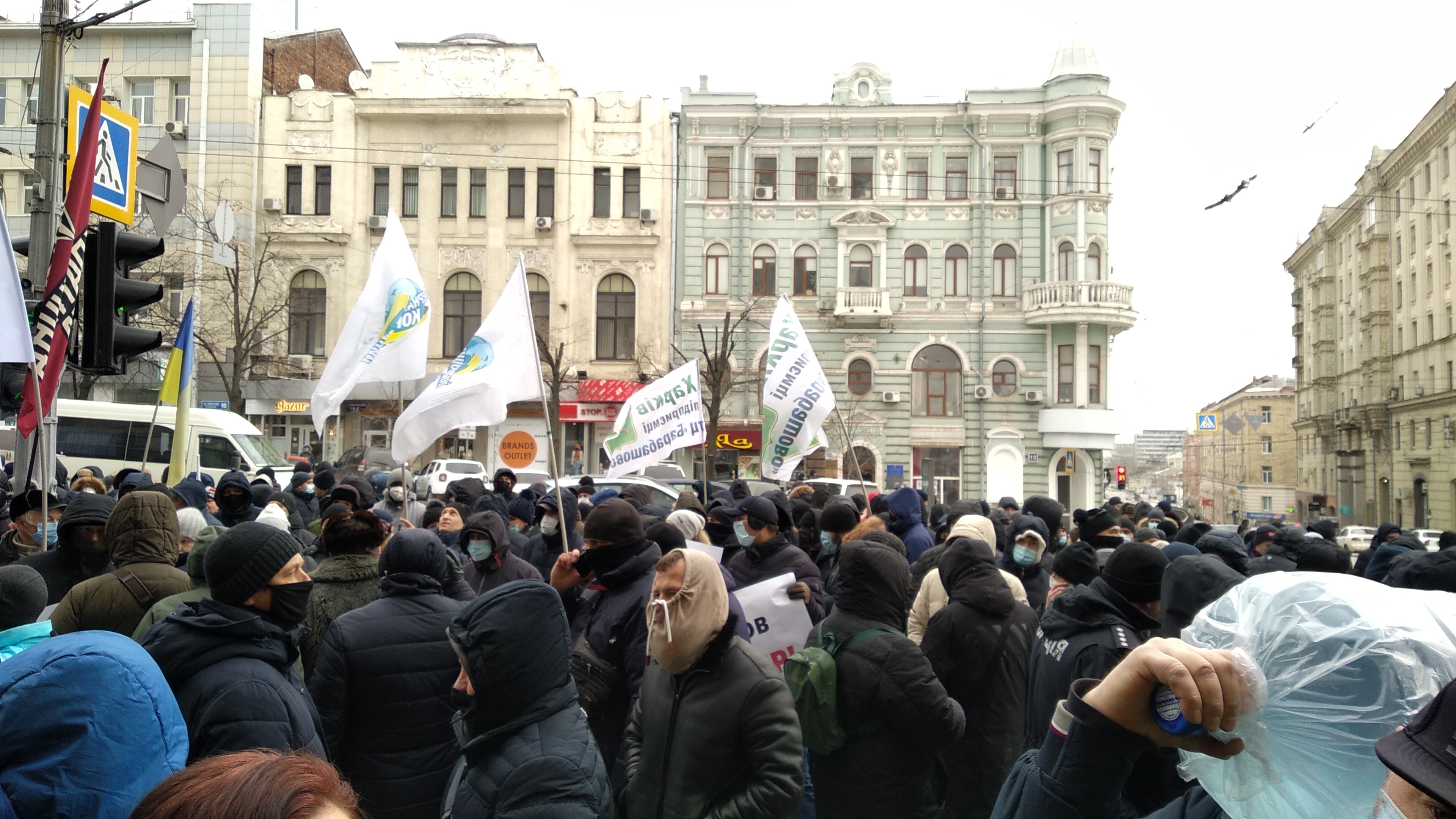 Захватили рынок. Конституционный кризис 1993 года митинги. Барабан для митинга.