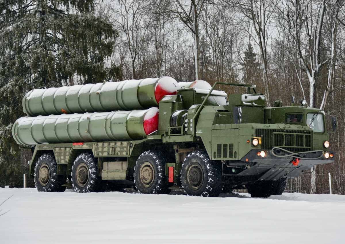 Российские ПВО получили приказ сбивать любые военные самолеты над Крымом без предупреждения