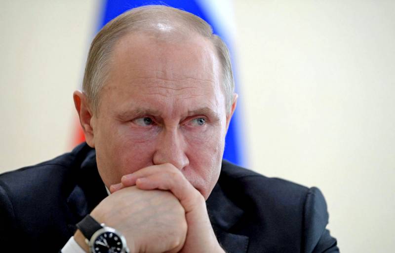 В чем причина личного конфликта Путина с демократами США