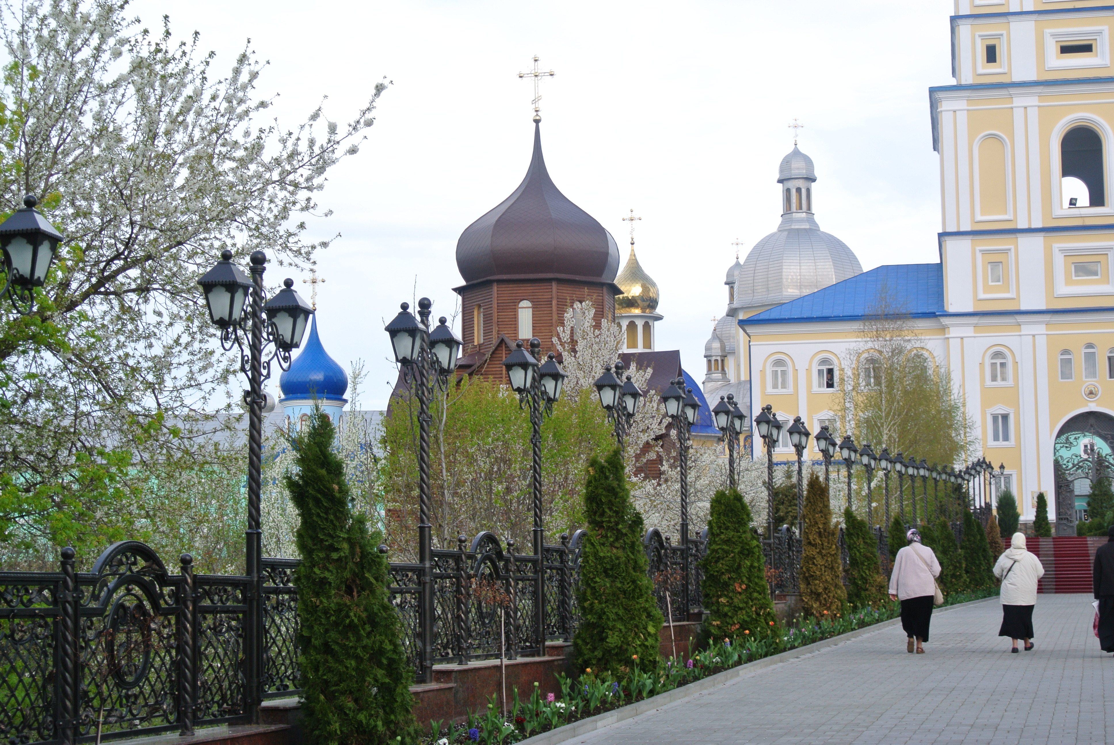 Банченский монастырь фото