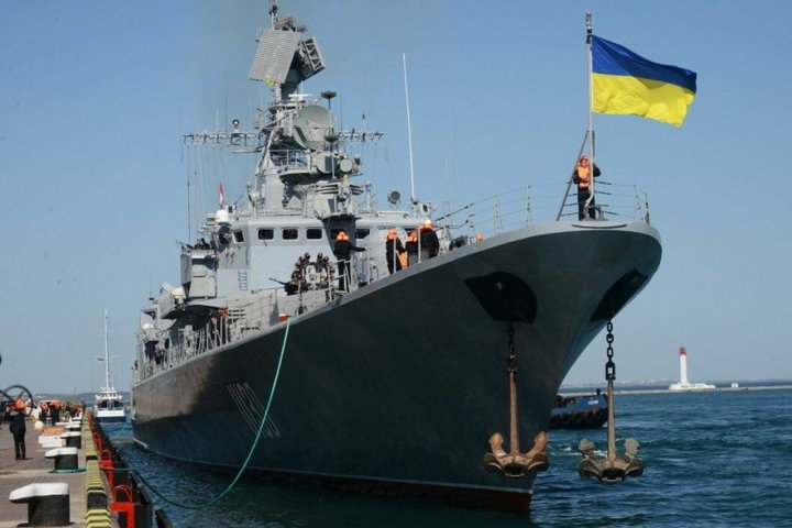 РФ заблокировала корабли ВМС Украины в портах Азовского моря