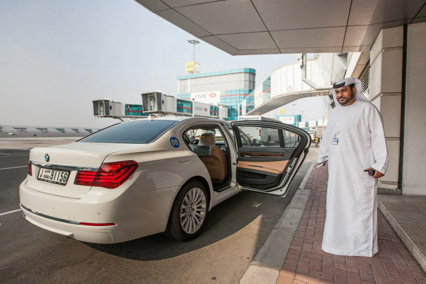 Есть ли в арабских эмиратах. Машина короля Саудовской Аравии. Кувейт Абу Даби. Миллиардер Абу Даби. A380 шейха ОАЭ.