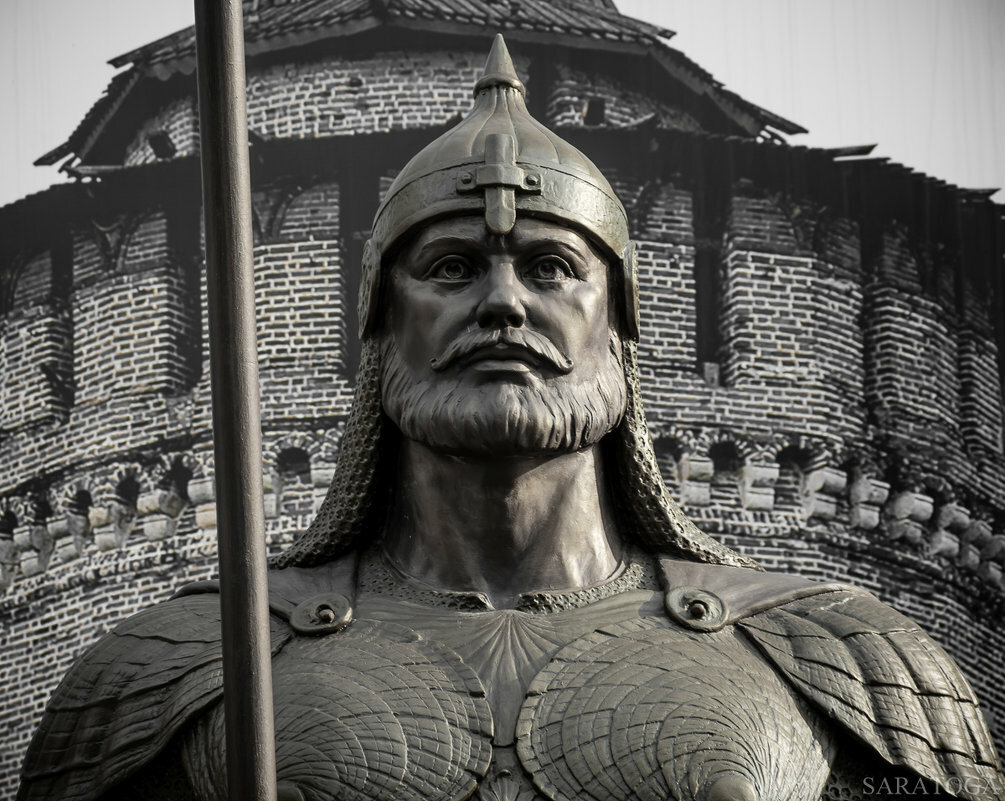 Памятник богатырю рисунок