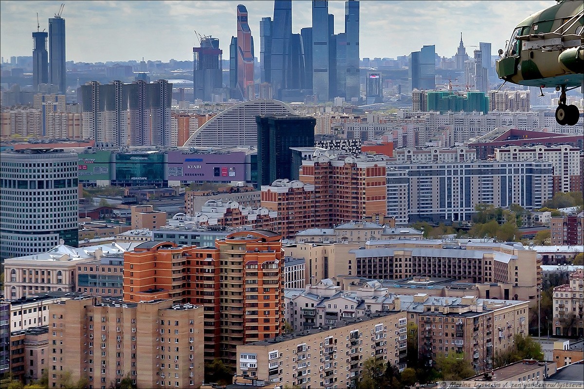 Moscow p. Хорошевка Москва. Хорошевский район воздушный парад. Вертолёты над Москвой сегодня 12 02 2022. Вертолёт над Москвой сегодня 06.10.21.