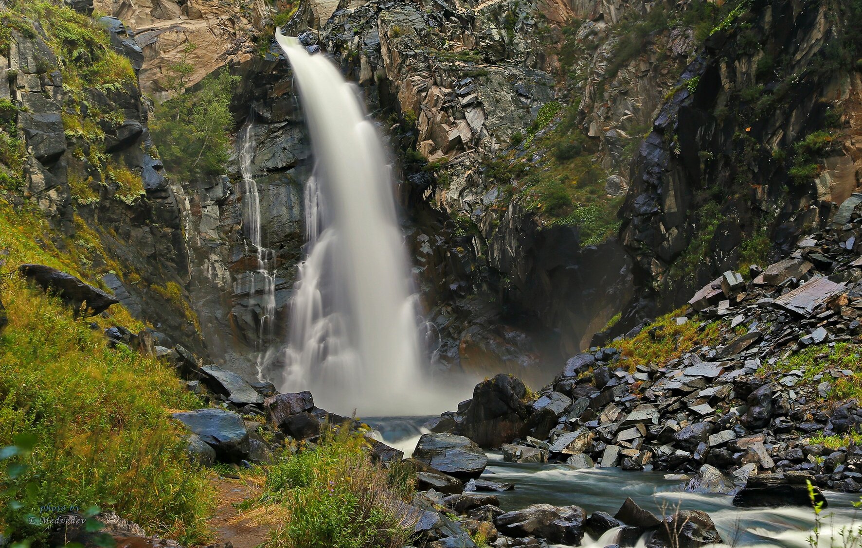 Водопад Куркуре горный Алтай. Чулышманская Долина водопады. Водопад Куйгук горный Алтай. Водопад Бельтертуюк. Стремительный водопад