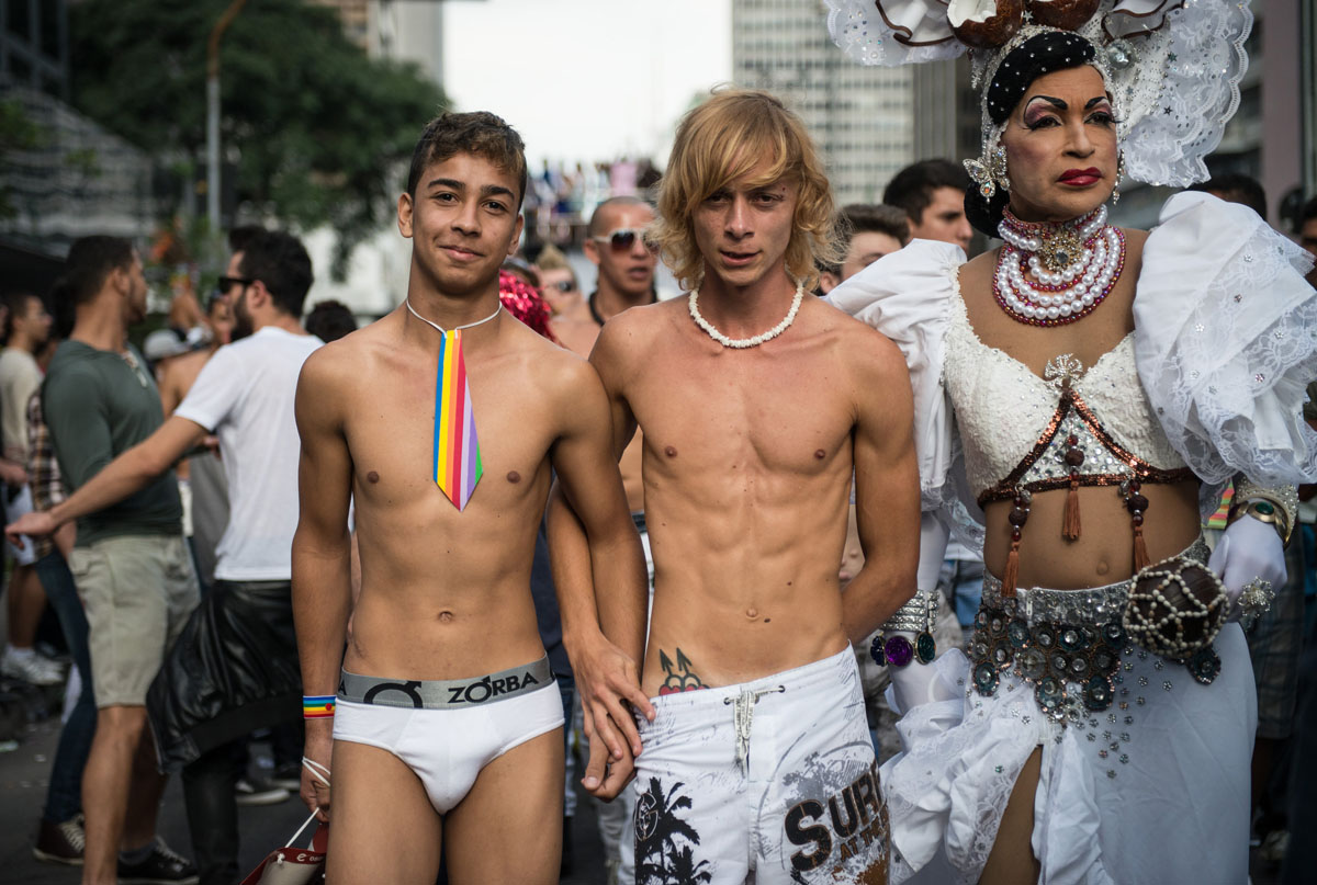 Гомосексуализм видео. Парад нетрадиционной ориентации. Красивые европейцы. Гомосексуальная субкультура. Голубые мужики.