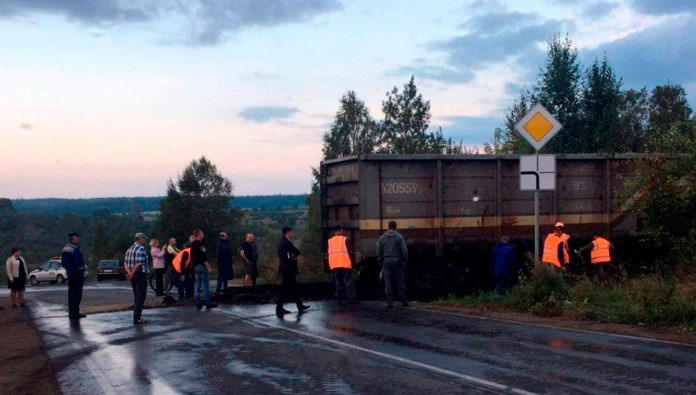 В Кузбассе машинисты локомотивов объявили об отказе выполнять свои обязанности.
