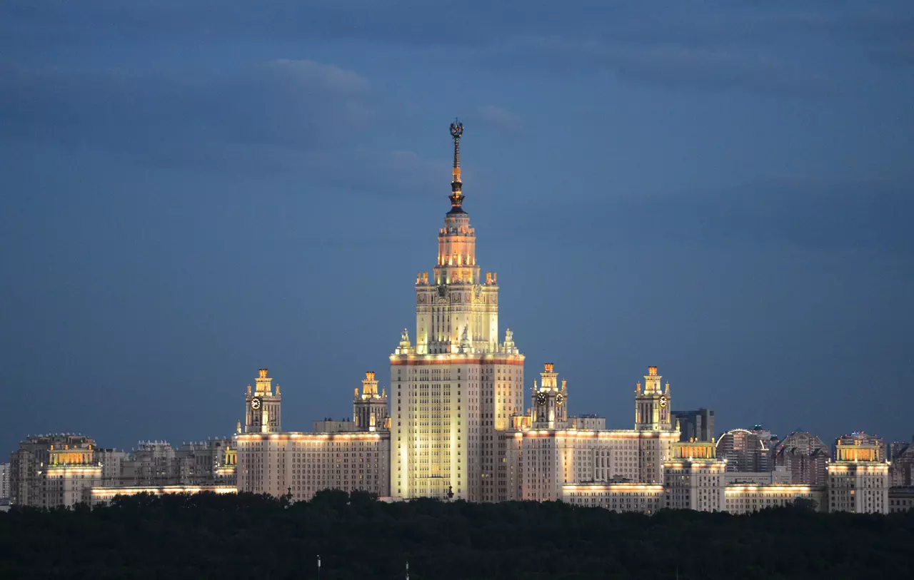 в мгу на воробьевых горах