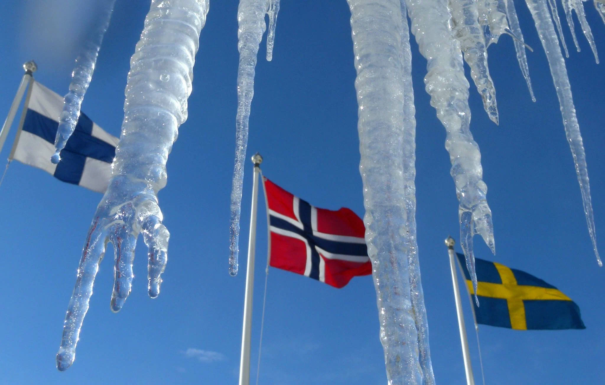 Группа северных стран. Флаг Швеции и Финляндии. Флаг Швеции Норвегии и Финляндии. Флаги Швеции Норвегии Финляндии Дании. Скандинавские страны Финляндия.