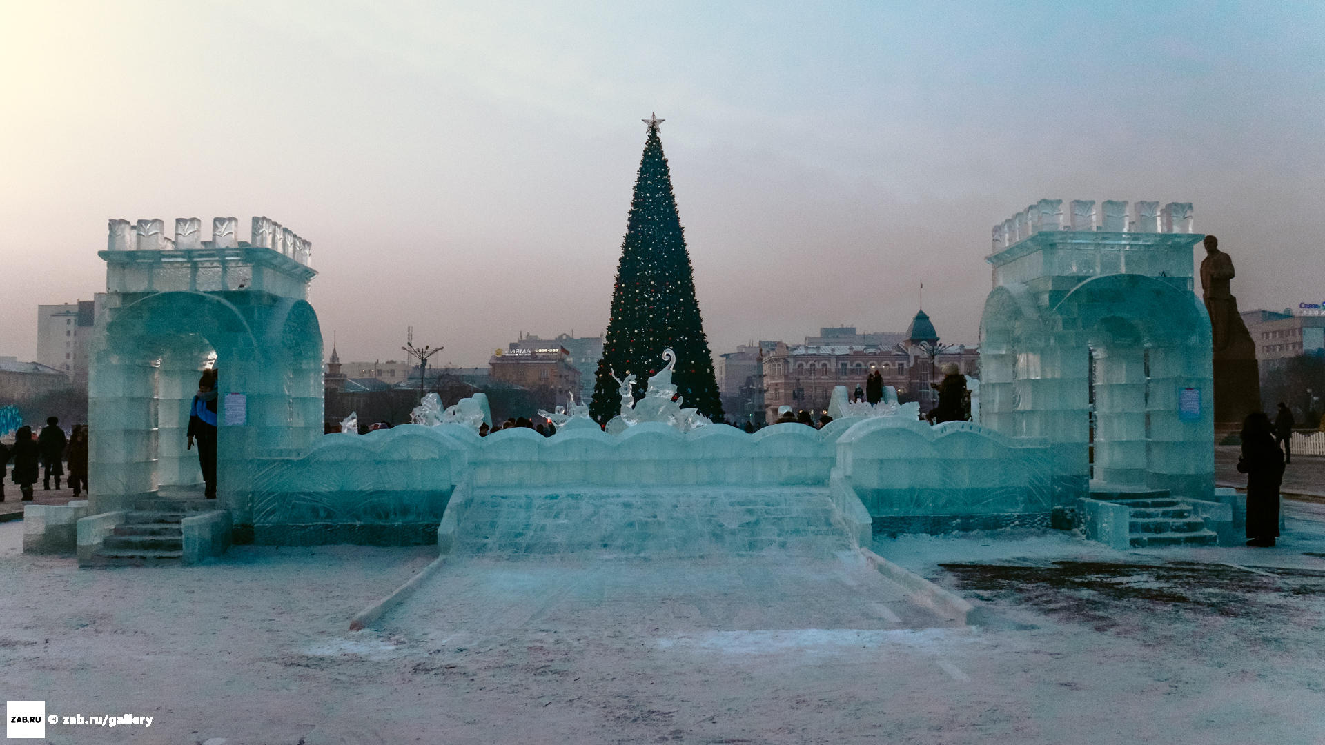 Чита зимой. Ледяной городок Чита. Чита ледяной городок 2020. Ледовый городок Чита. Чита ледовые городки 2020.