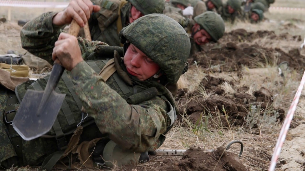 Акоп или окоп. Российские военные в окопах. Современные окопы. Отрывка окопа для стрельбы лежа.