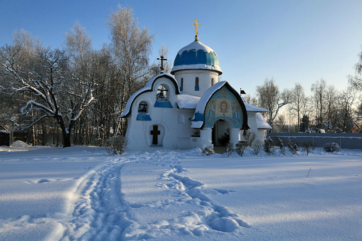 Зима деревня храм