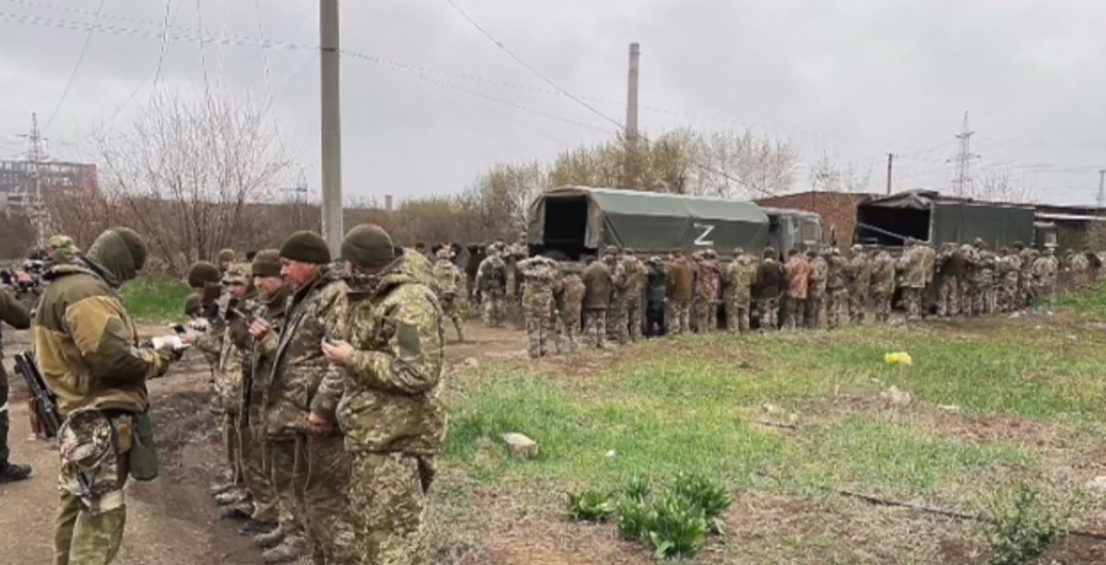 Более 1000 украинских военнослужащих сложили оружие в Мариуполе