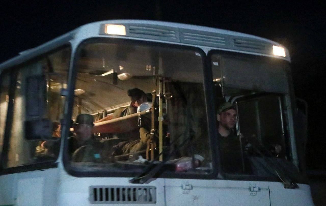 Капитуляция «Азова»: Киев в растерянности пытается слепить «перемогу»