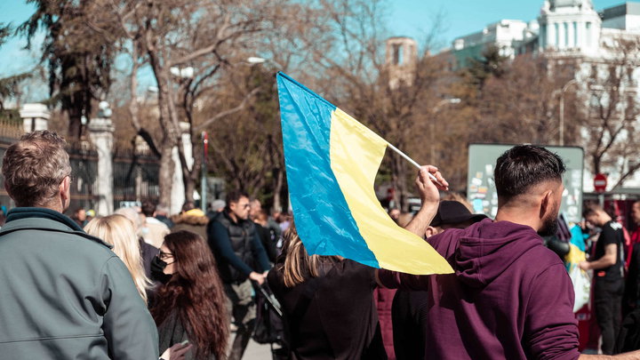 Жители Польши жестко поговорили с митингующими в Варшаве украинскими беженцами