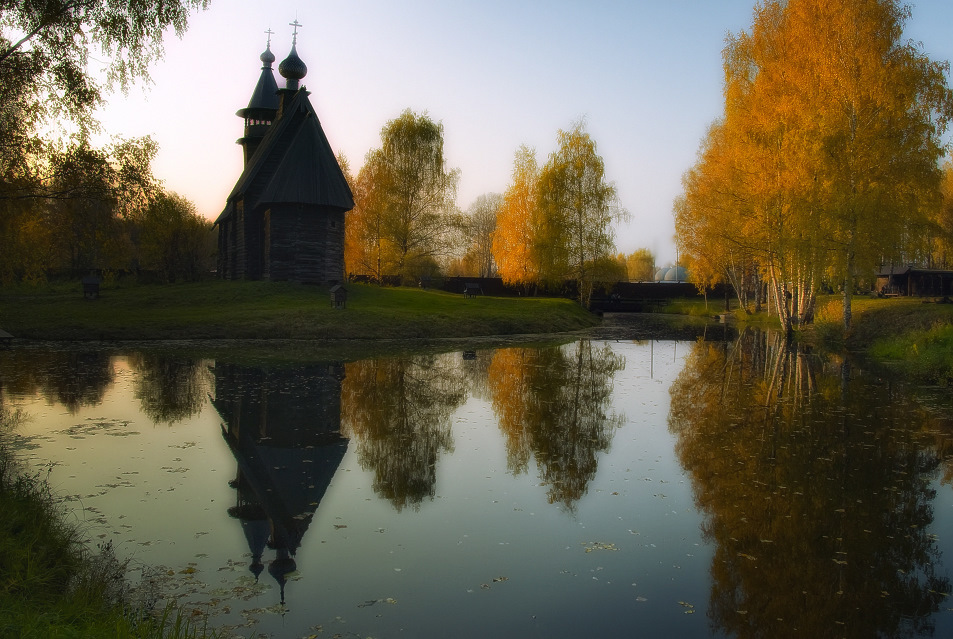 Храмы Бронницы поздняя осень