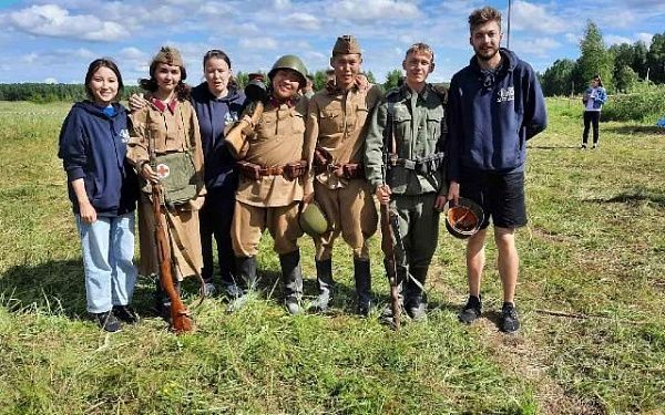 Бурятские студенты посетили места сражений во Ржеве и нашли останки красноармейцев