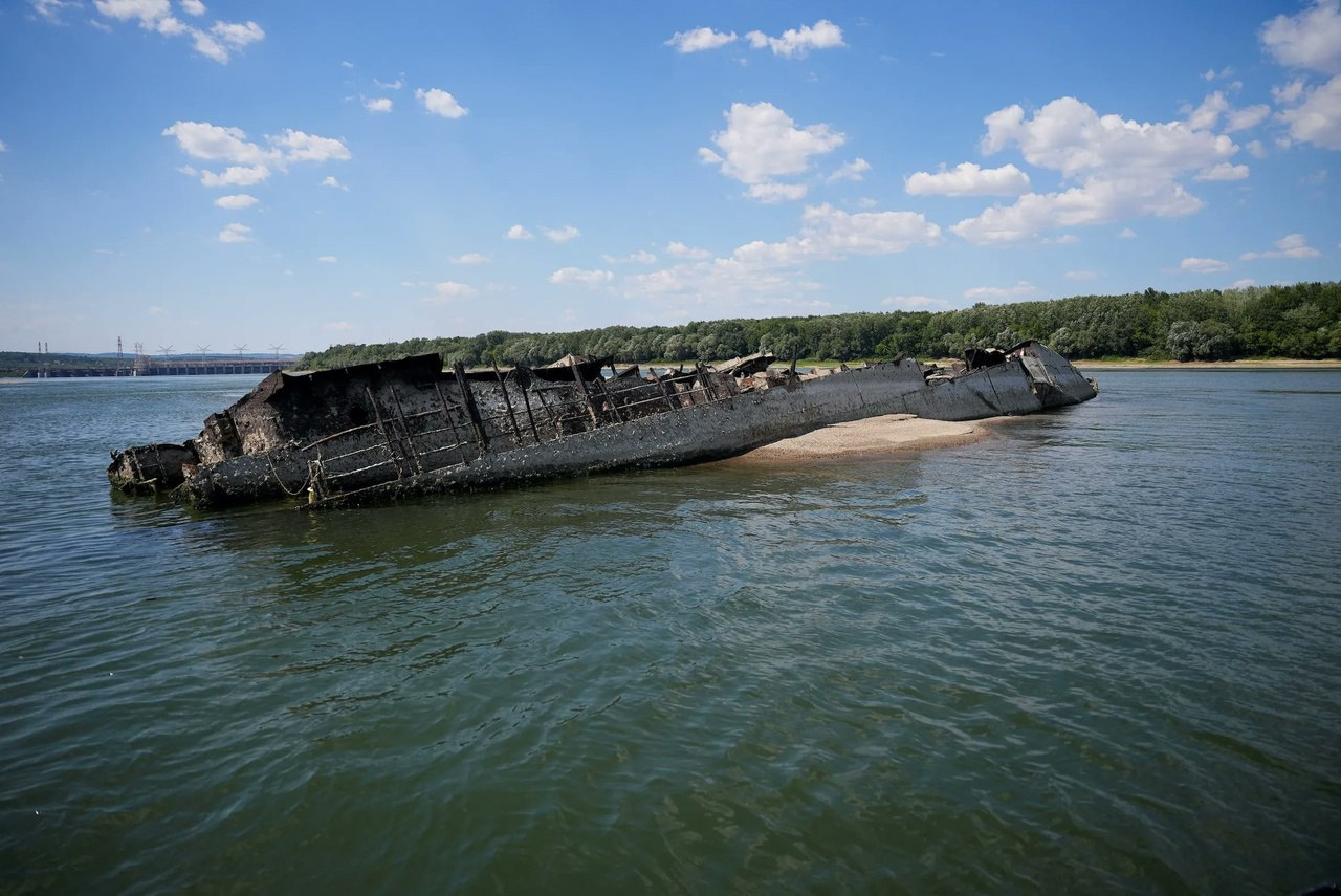 Затонувшие корабли в Дунае