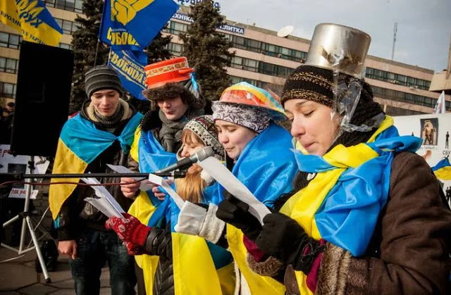 Ну что, помогли вам … бандеры, ляхи, пиндосы, чухонцы и пр. ? украина