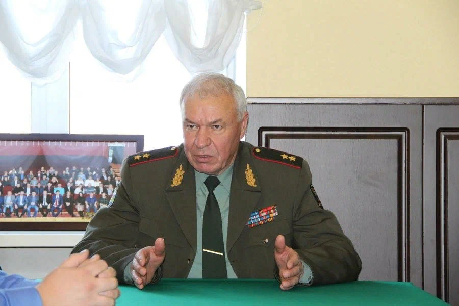 Стало известно чего не хватает нам для победы. Бритвы и пены для бритья. А может просто умных генералов?