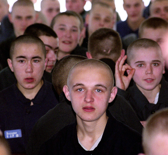 Малолетняя заключенная. Тюрьма для несовершеннолетних. Детская колония. Колония для подростков. Детские колонии в России.