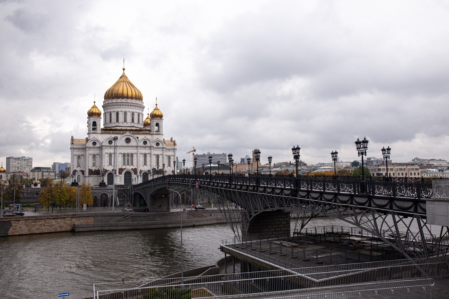 Патриарший мост москва якиманская набережная фото 7 интересных мостов Москвы (часть 1) - За нами Москва! - КОНТ