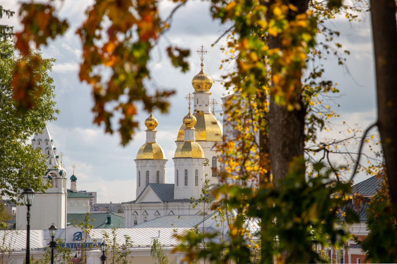 Спасо Преображенский собор Тольятти осень