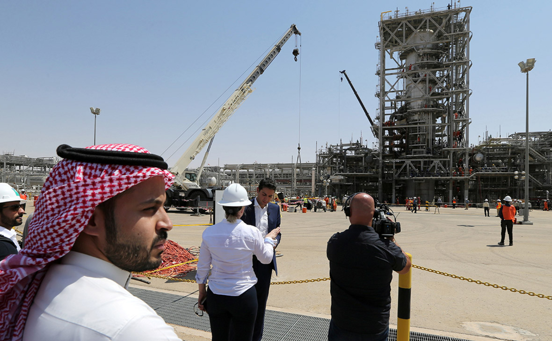 Саудовская аравия развитая. Завод в Саудовской Аравии Арамко. Нефтеперерабатывающий завод в Саудовской Аравии. Нефтяная промышленность Саудовской Аравии. Нефтегазовая промышленность Саудовской Аравии.