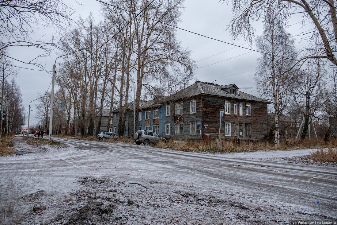 Живой барак. Архангельск бараки. Архангельск Варламов бараки. Бараки в СССР. Город Тихвин бараки.