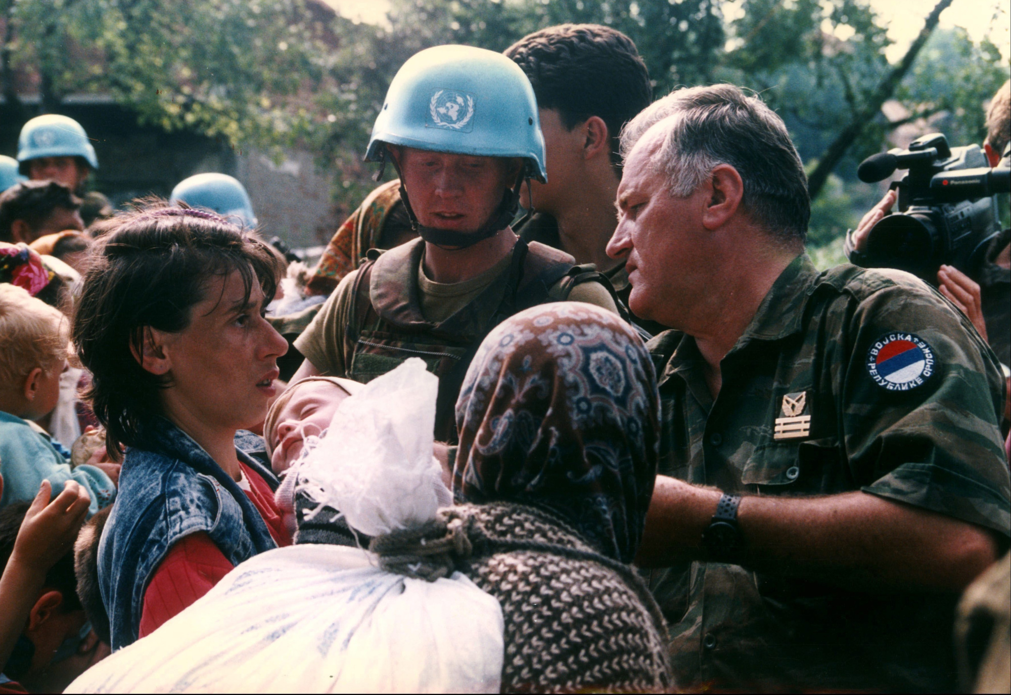 Хорваты мусульмане. Ратко Младича Сребреница. Резня в Сербии 1995 Сребреница. Геноцид резня Сребренице 1995.