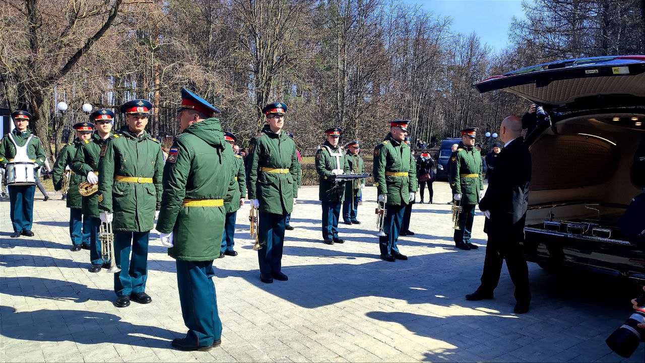 Квн похороны. Похороны военнослужащего.