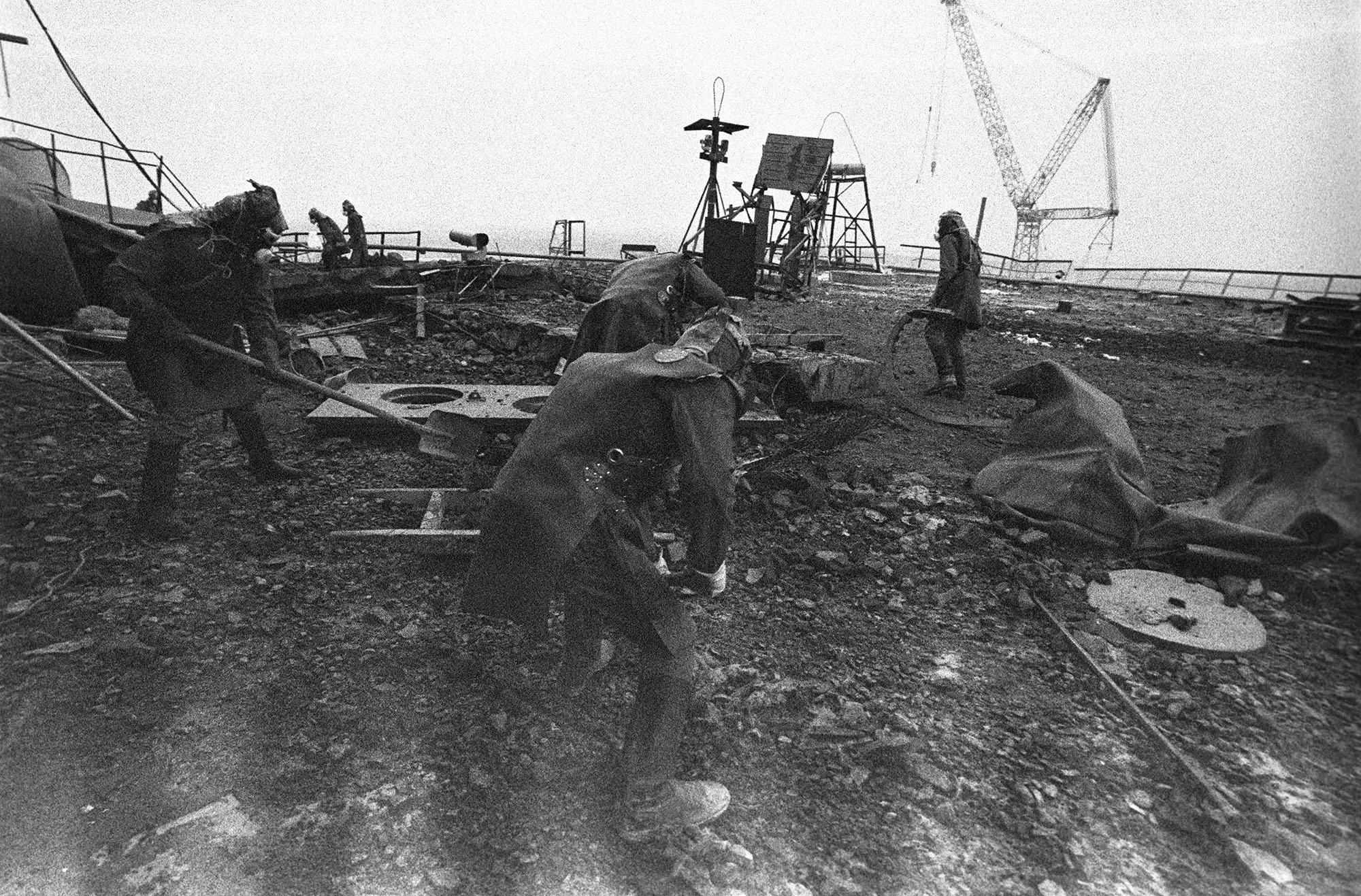 10 аварий на аэс. Чернобыль 1986 ликвидация. Чернобыль 1986 ликвидаторы. Чернобыльская АЭС 1986. Ликвидаторы ЧАЭС Чернобыль.