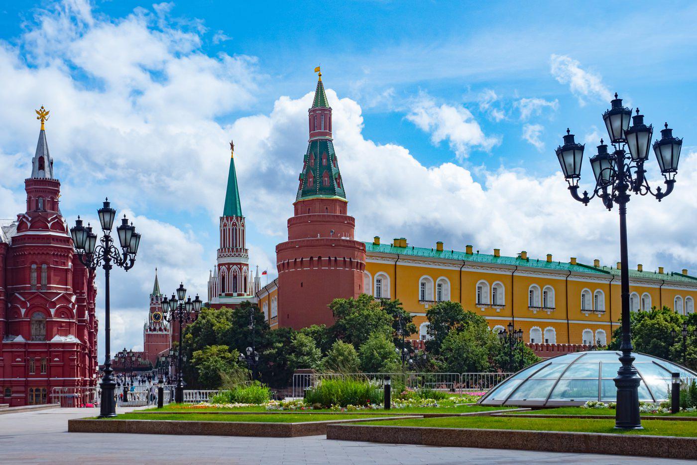 Обзорная экскурсия по москве. Манежная площадь Москва. Сталинская Москва. Июль в Москве. Площадь в Москве сегодня.