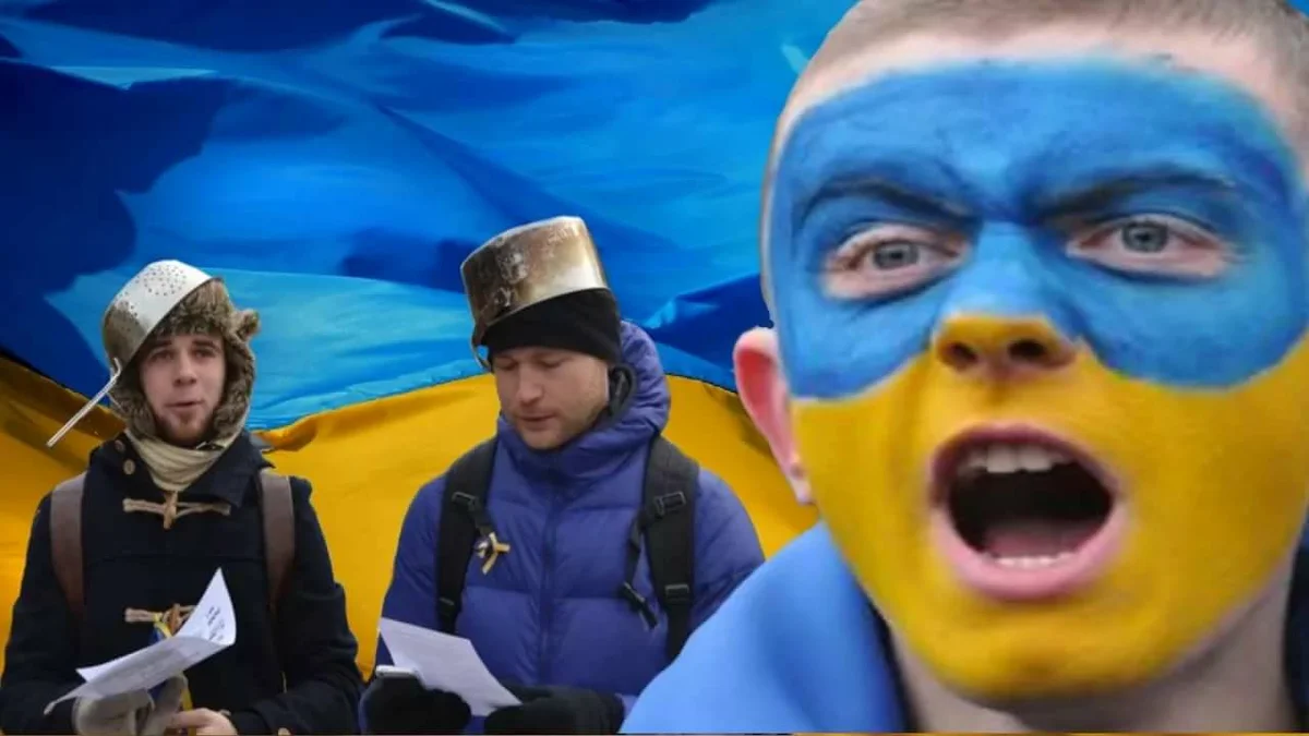 Украинцы безумны. Смешной флаг Украины. Украинцы с флагом.