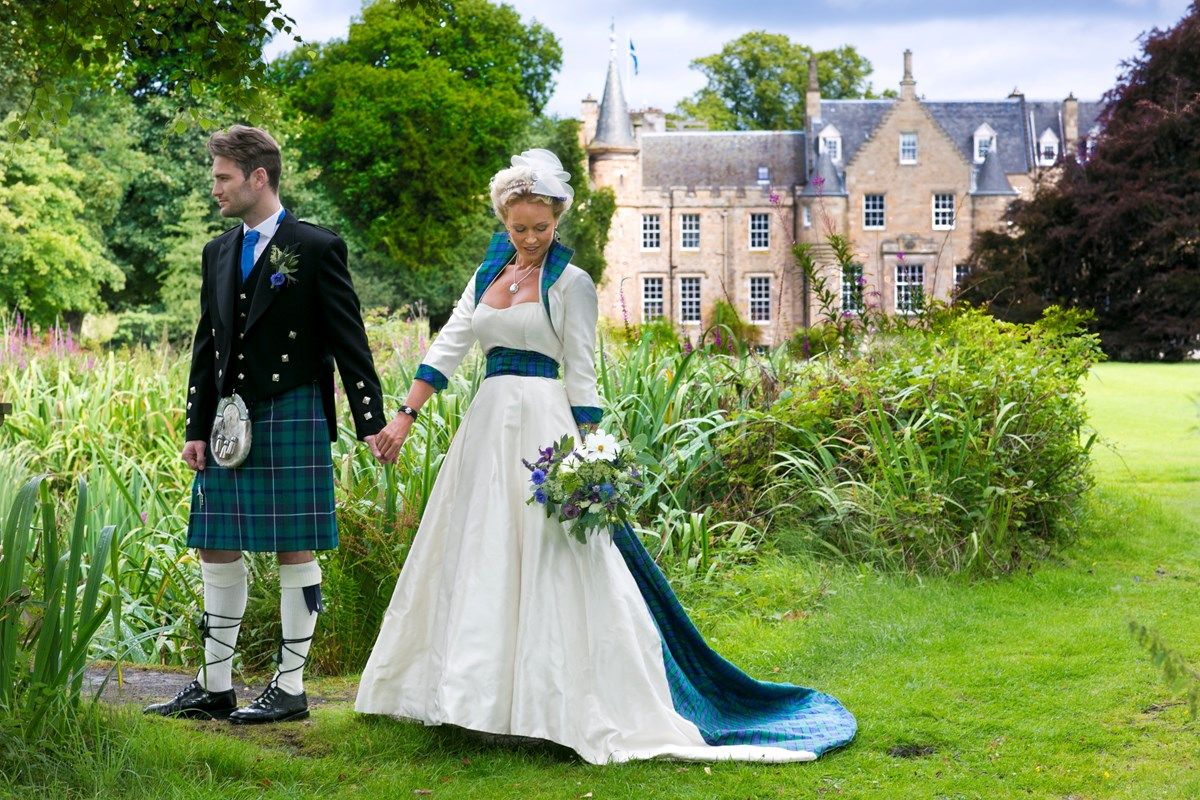Scottish irish. Анструтер Шотландия. Свадьба церемония Шотландия. Свадебные традиции в Шотландии. Свадьба в Ирландии килт.