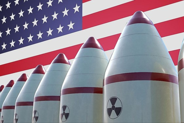 Название ядерного оружия сша. Я Дерны боеголрвки НАТО. Ядерные боеголовки Великобритании. Ядерное оружие США 2022. Ядерные боеголовки США.