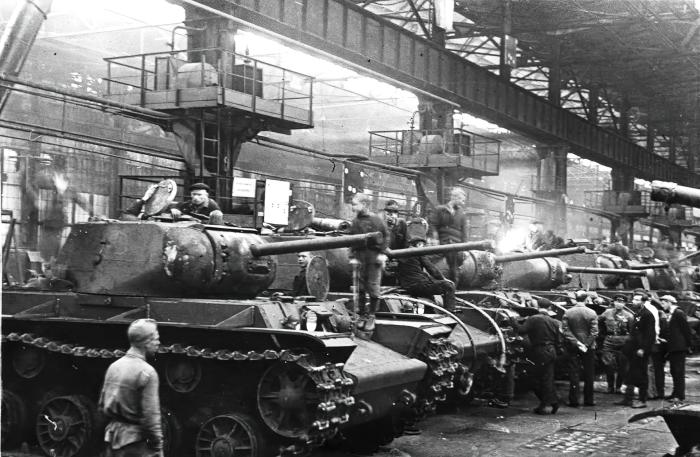 Победа СССР во Второй мировой войне была обеспечена за счёт беспрецедентно  высокой мобилизации экономики - sam88 — КОНТ