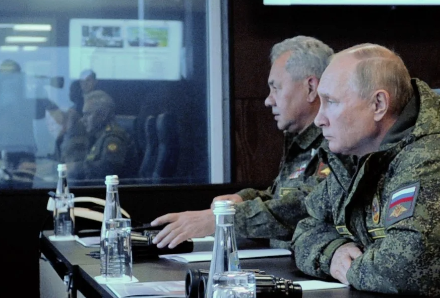 Путин приказал начать ядерные учения. Латыши просят Россию пригнать новые электрички