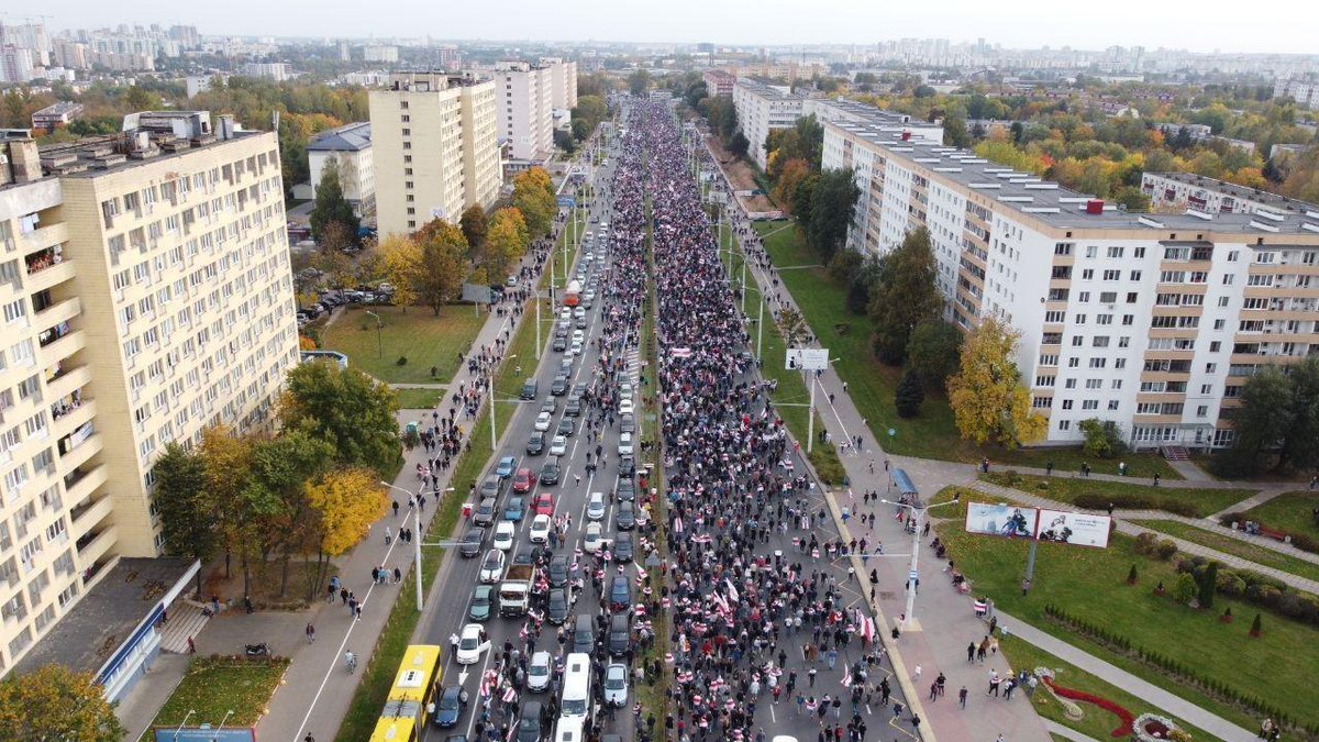 Апрель минск фото