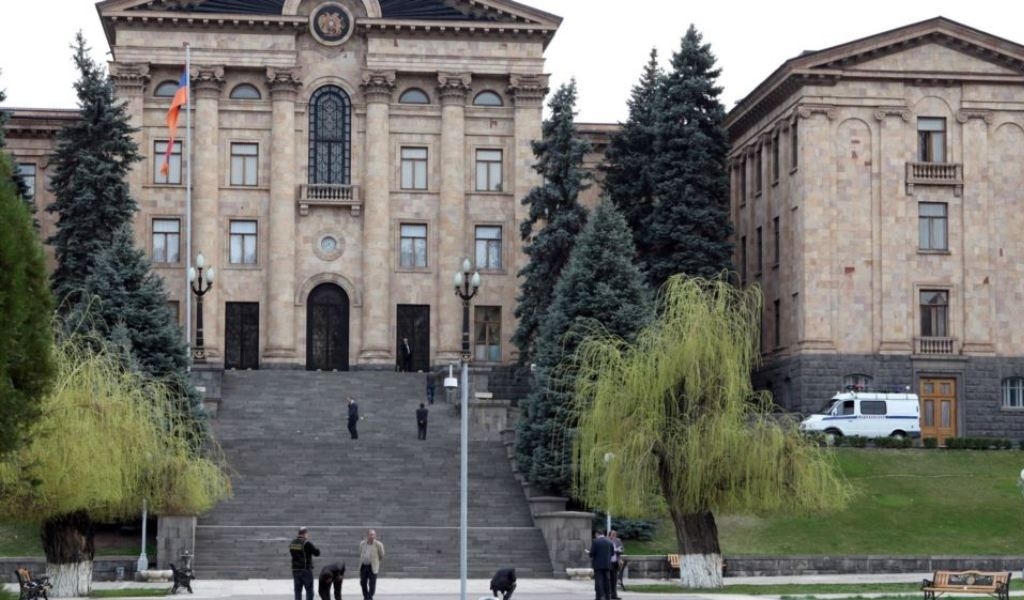 Здание парламента в армении