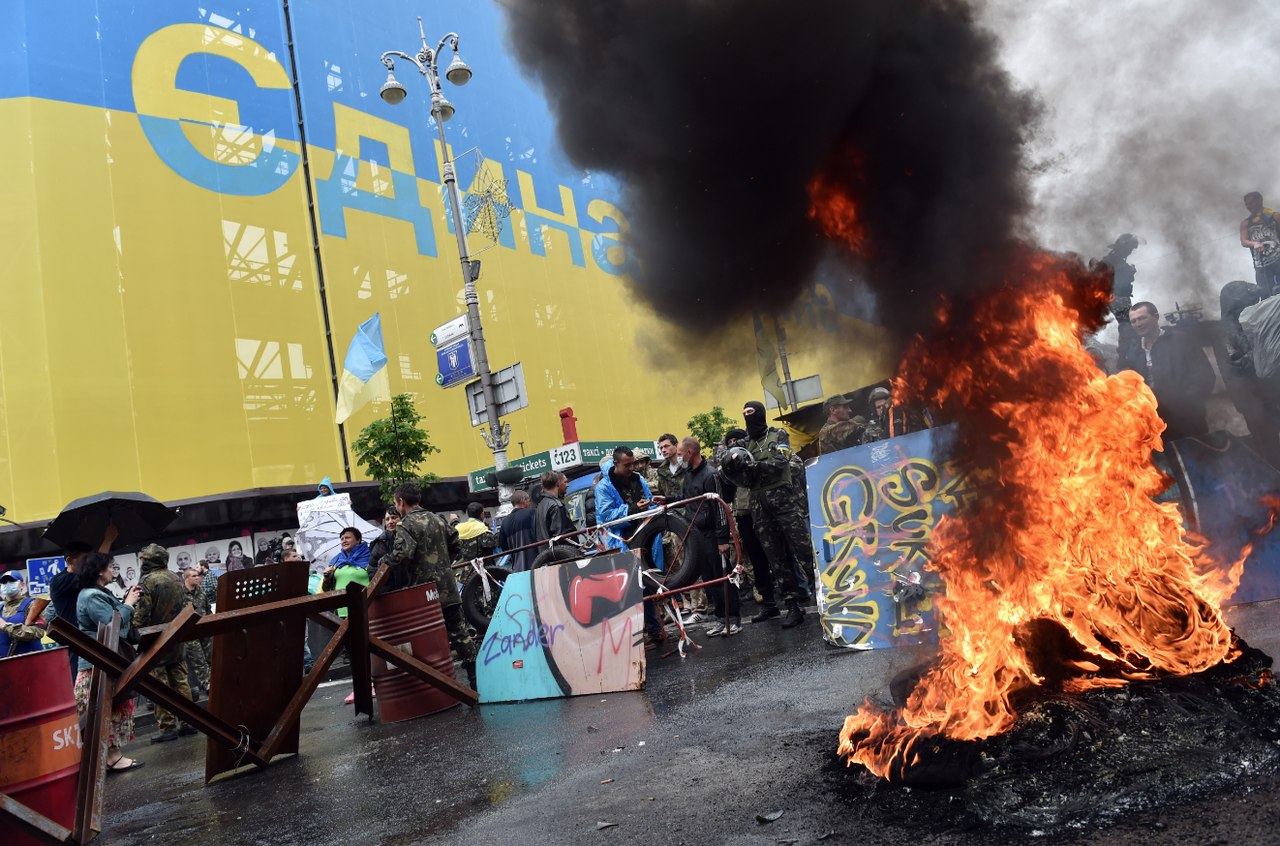 Зачем жгут покрышки на митингах