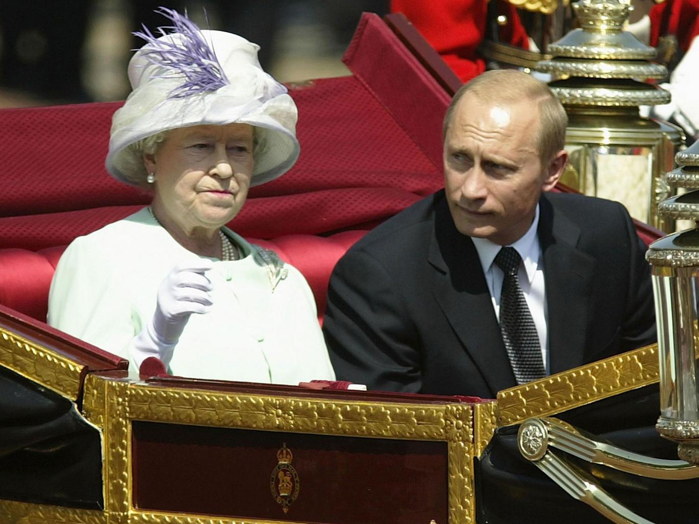 481415 Королева часто путает Владимира Путина с ветераном журналистики Эндрю Марром